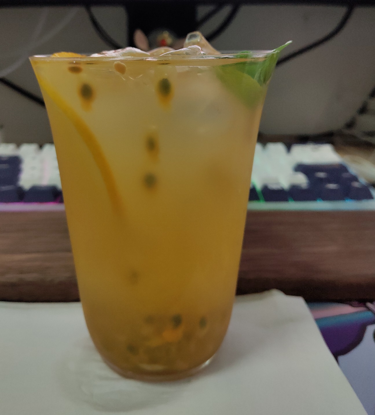 百香果橙子特调